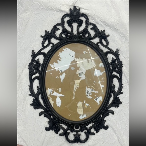 Other - Large Ornate Black Frame